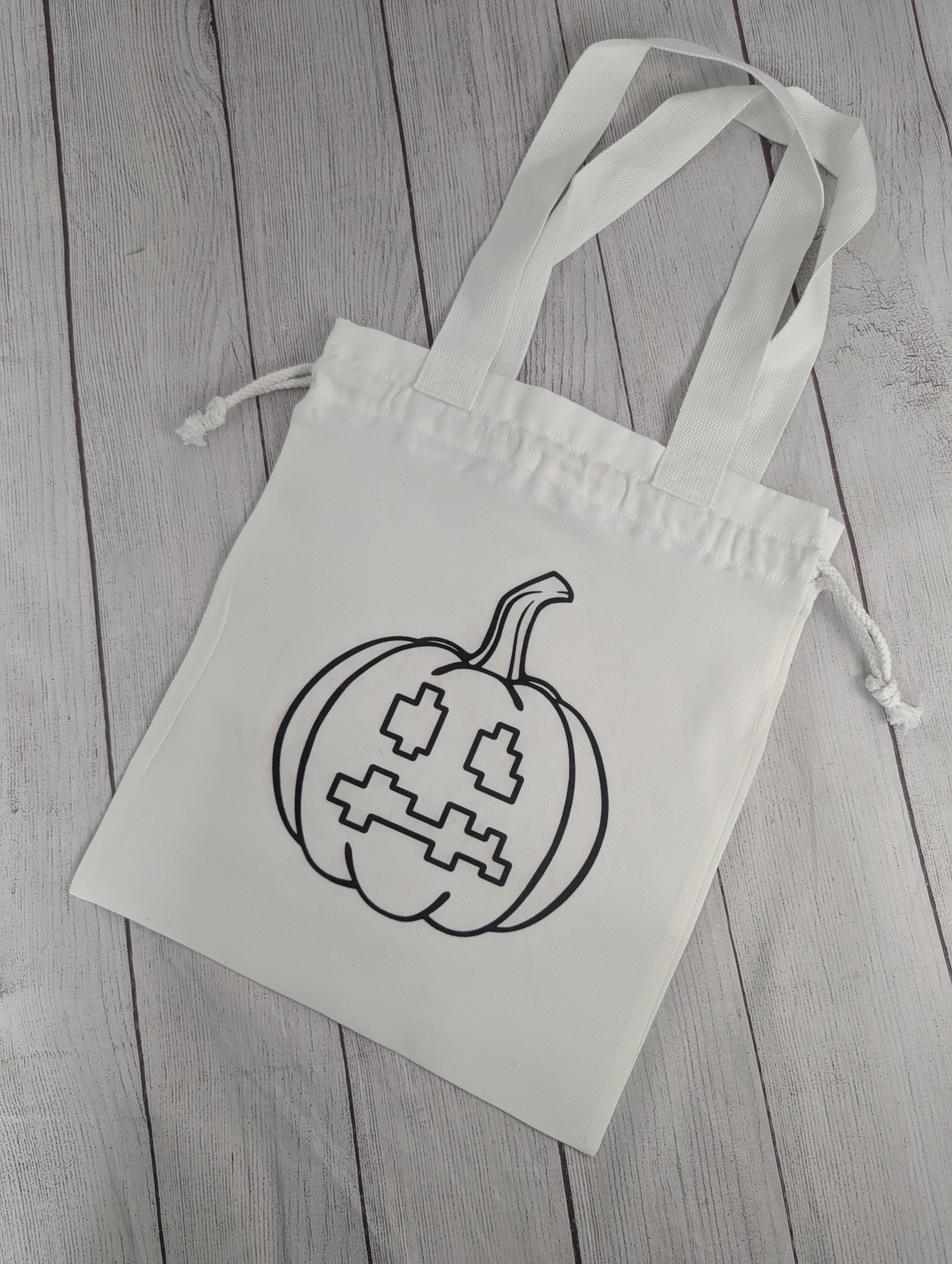 Trick or Treat Coloring Bags