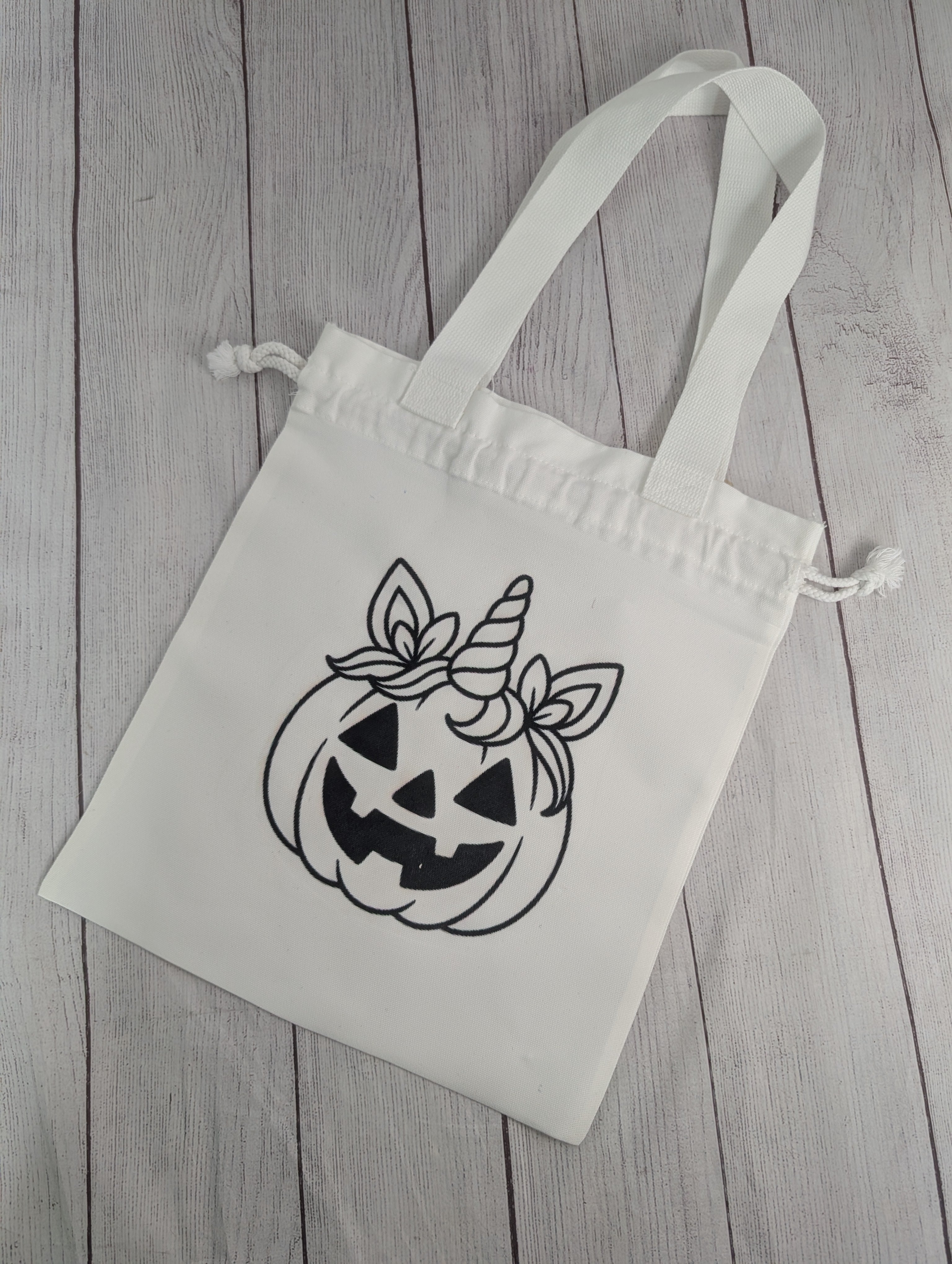 Trick or Treat Coloring Bags